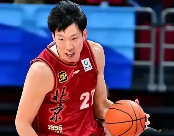 div, 球员能做到, 看看周琦在 div, 球员能做到, 看看周琦在