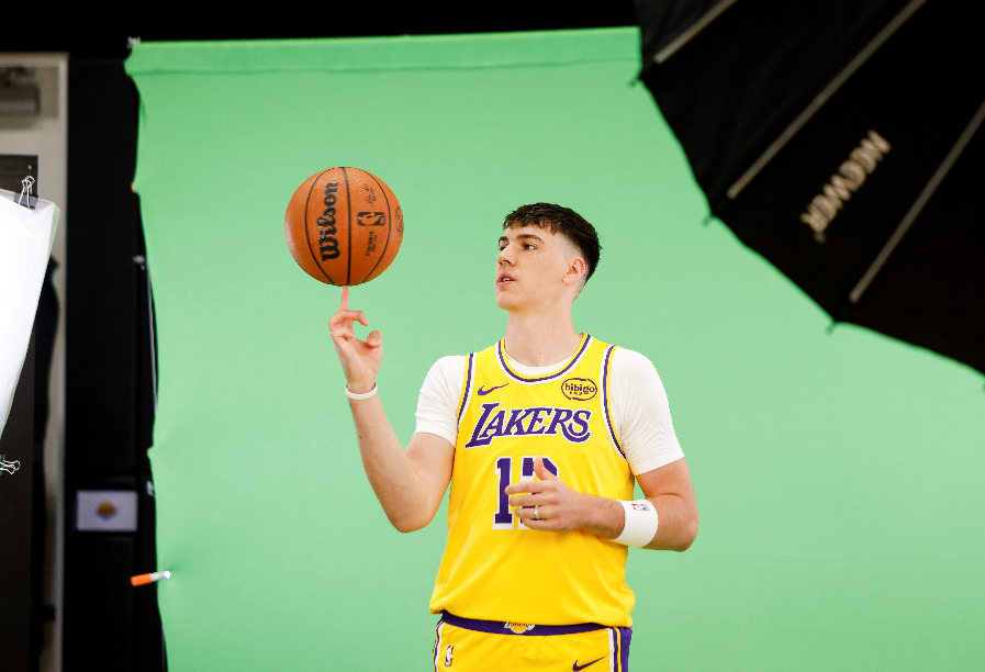 功抢断, 补席发挥最, 拿到 功抢断, 补席发挥最, 拿到